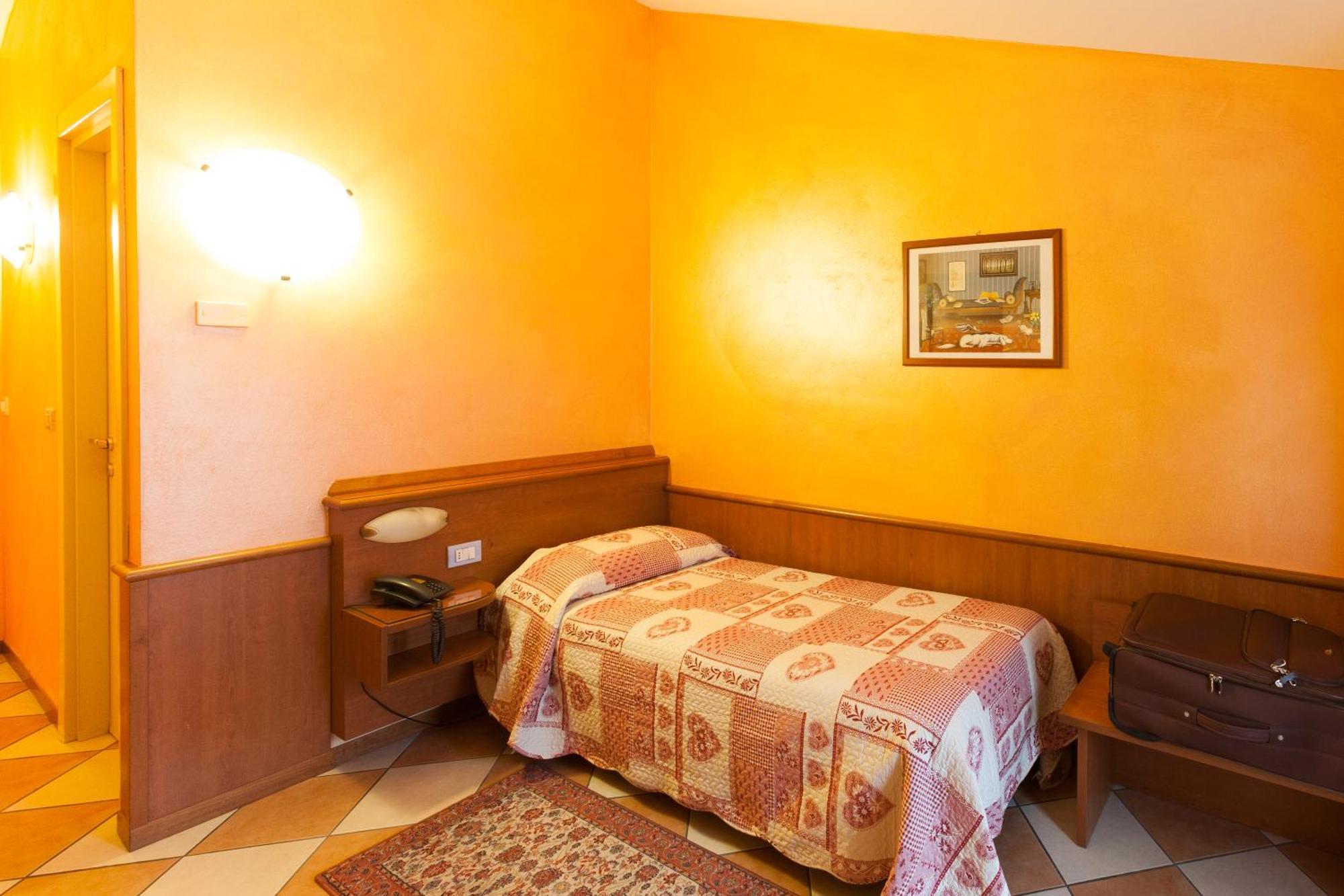 Hotel Antica Fonte Brescia Værelse billede